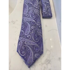 CHAPS by RALPH LAUREN Purple Paisley Tie Classic Style Perfect For Prom Weddings